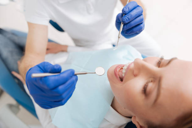Best Root Canal Treatment  in Des Plaines, IL